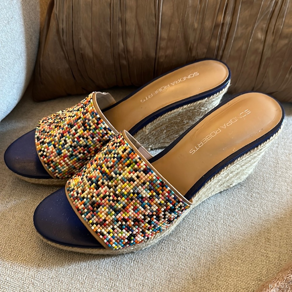 Beaded wedges